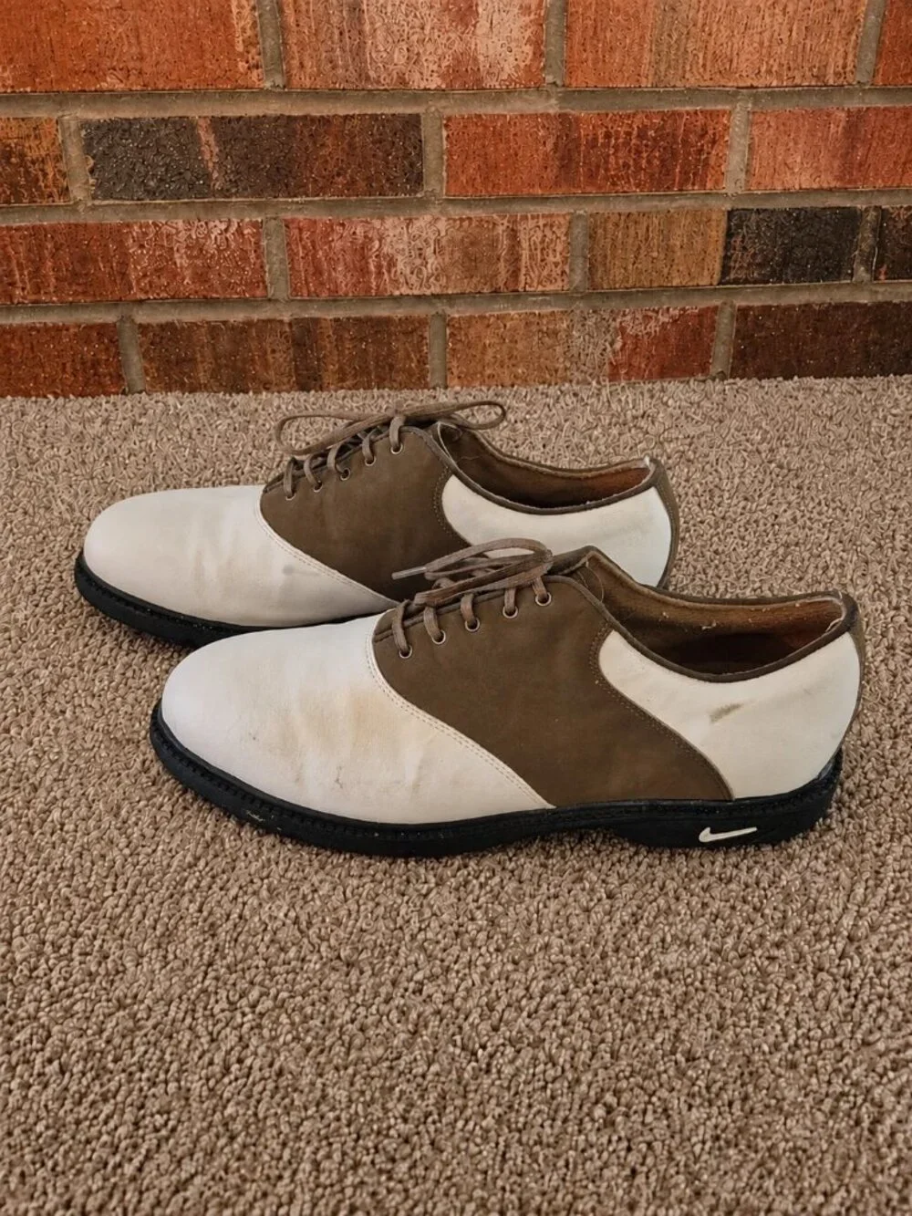Nike Air Women's 8.5 Golf Shoes Cleats White Brown Saddle Leather
